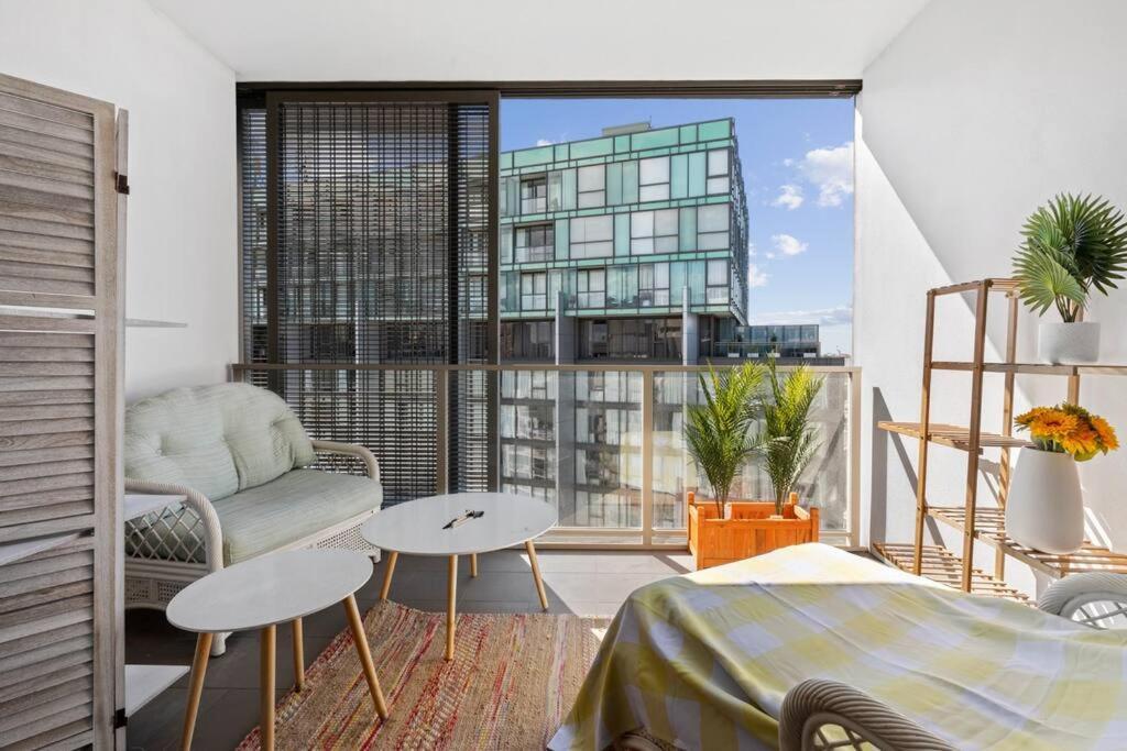 Sunny And Bright Apartment- Self Catering Apartment *